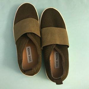 Steve Madden Slip Ons